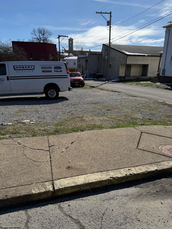 119, 119 1/2 First Street, Clarksburg, WV 26301