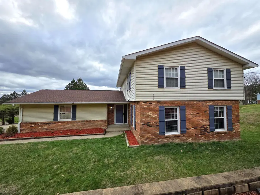 16 Bel Manor Drive, Fairmont, WV 26554 - #3