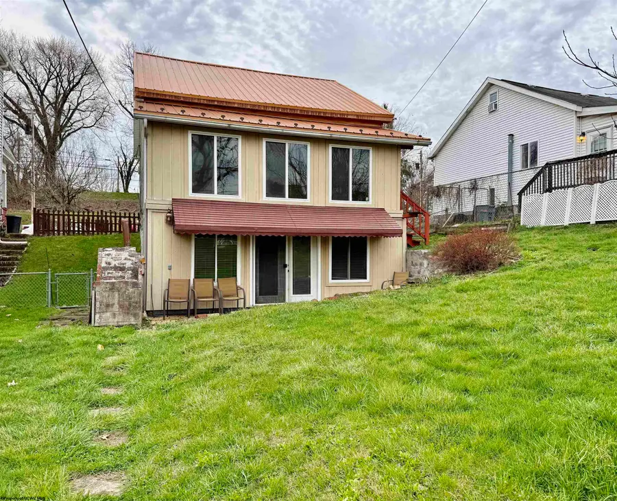 720 Gaston Avenue, Fairmont, WV 26554 - #3