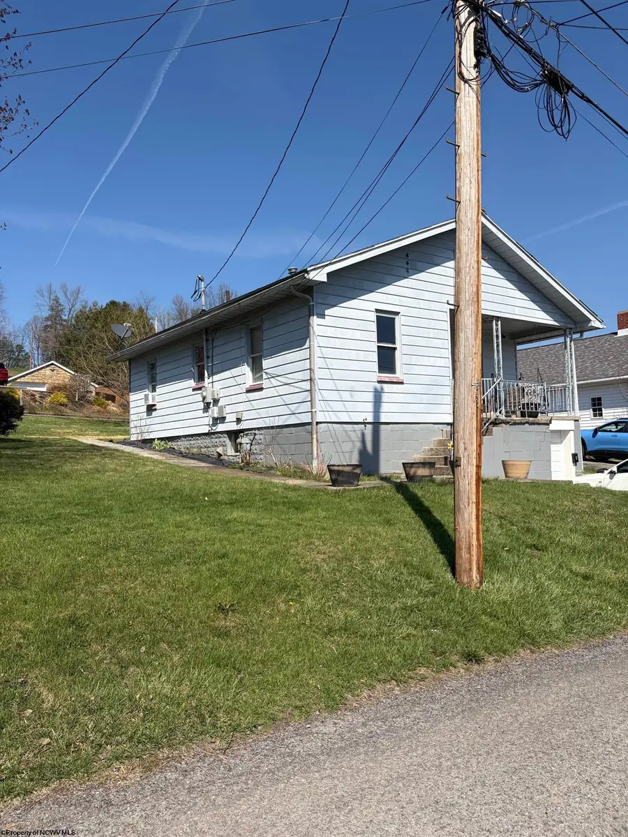 205 Violet Street, Fairmont, WV 26554 - #2