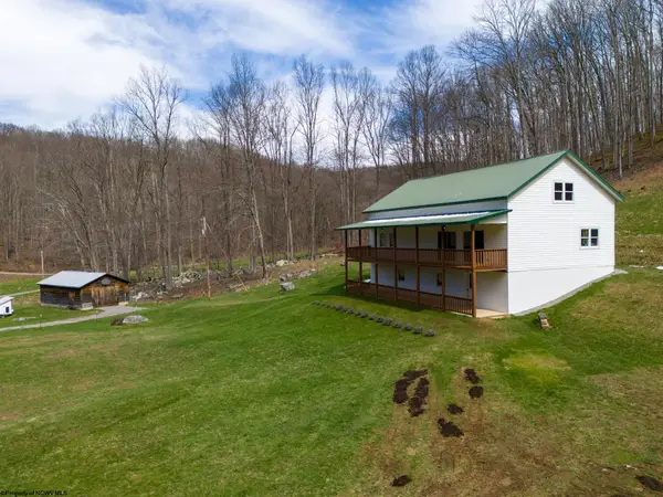 105 Helmsdale Road, French Creek, WV 26218