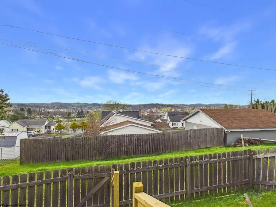 304 Marshall Street, Fairmont, WV 26554 - #3