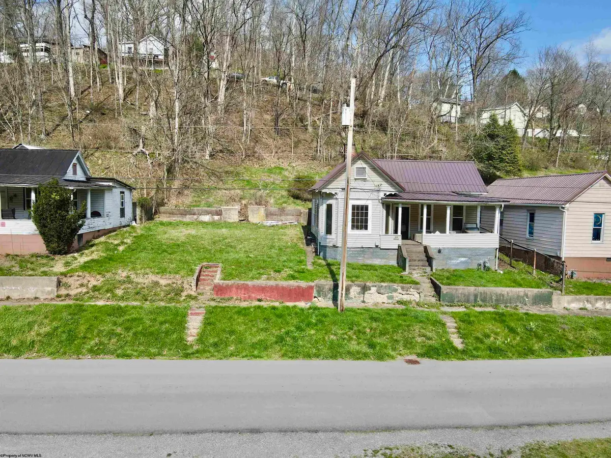 356 Broad Street, Weston, WV 26452 - #1