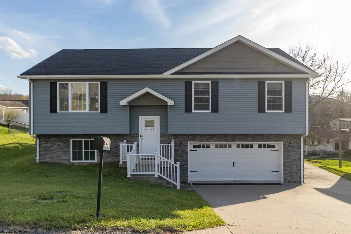 2328 Locust Drive, Fairmont, WV 26554 - #1