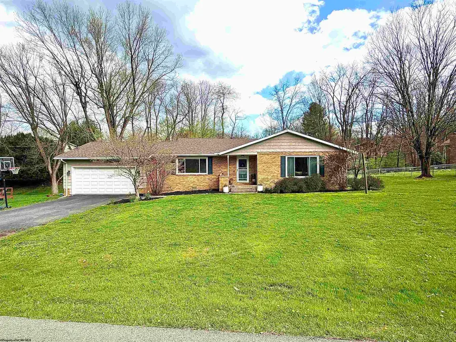 15 Meadow Brooke Drive, Morgantown, WV 26508 - #2