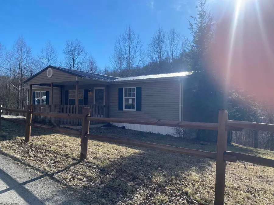 945 Pine Grove Road, Fairmont, WV 26554 - #2