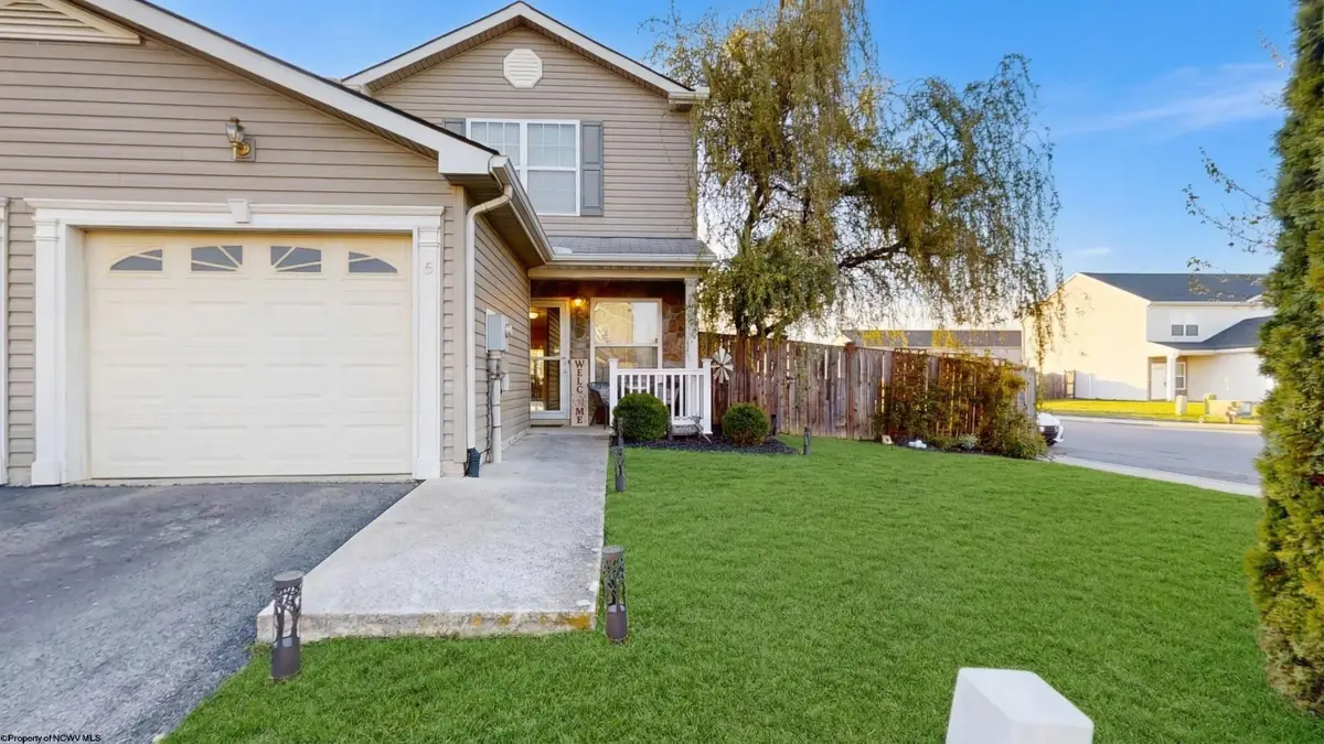 6 Sophie Lane, Bunker Hill, WV 25413 - #1