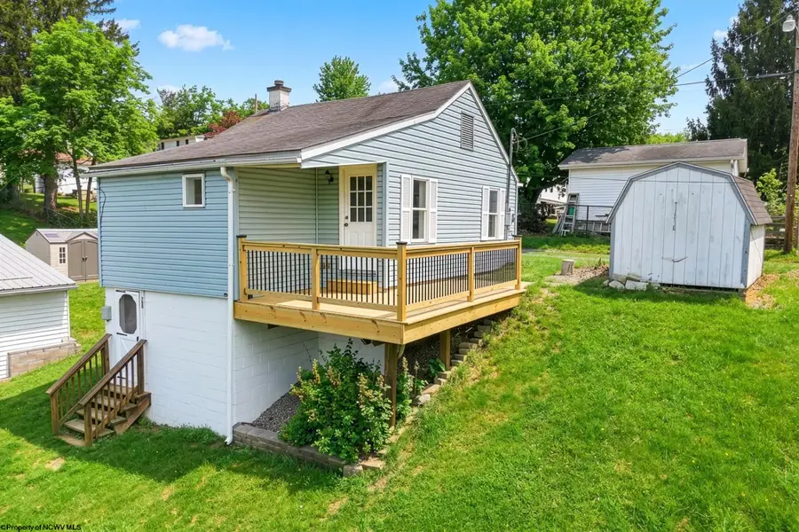 31 W 2nd Street, Westover, WV 26501 - #2