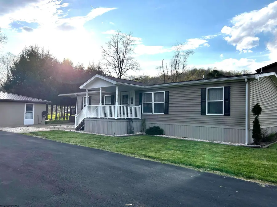 516 Windy Hill Drive, Mannington, WV 26582 - #2