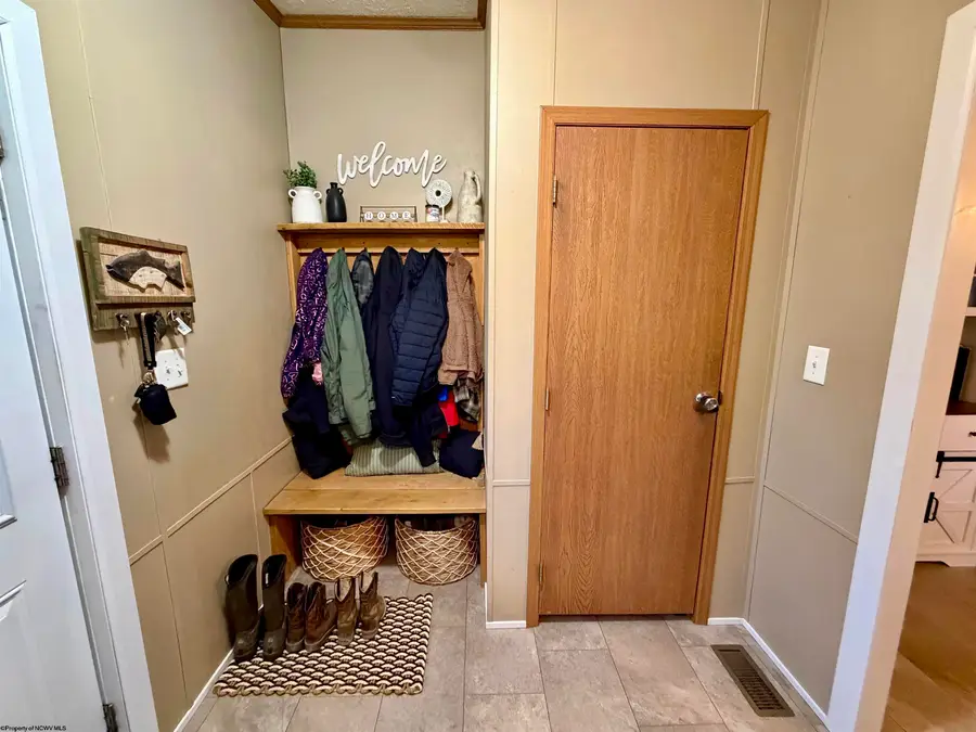 14 Longhorn Drive, Fairmont, WV 26554 - #2