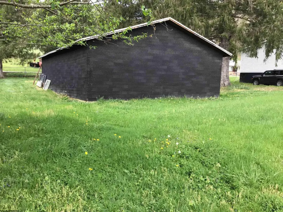 407 Gall Street, Philippi, WV 26416 - #3