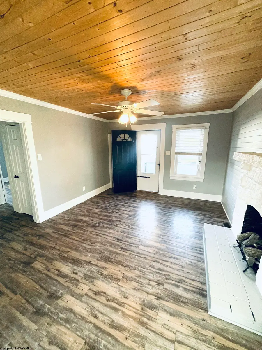 603 1/2 Pike Street, Barrackville, WV 26559 - #3