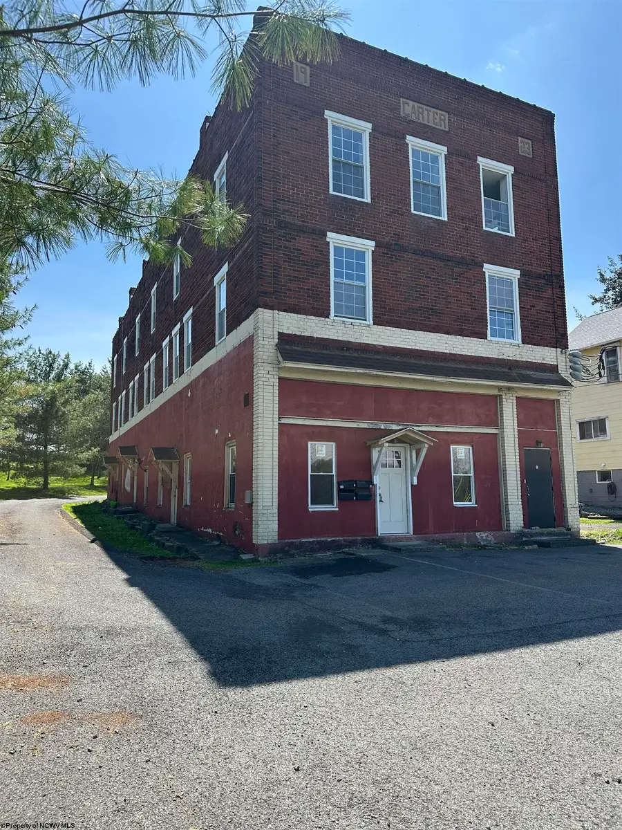 409 Diamond Street, Fairmont, WV 26554 - #2