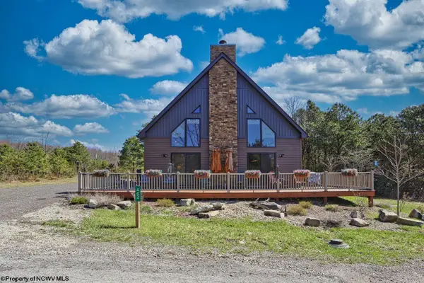 442 Grosbeak Drive, Terra Alta, WV 26764