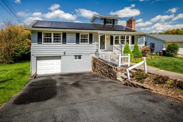 525 Woodhaven Drive, Morgantown, WV 26505