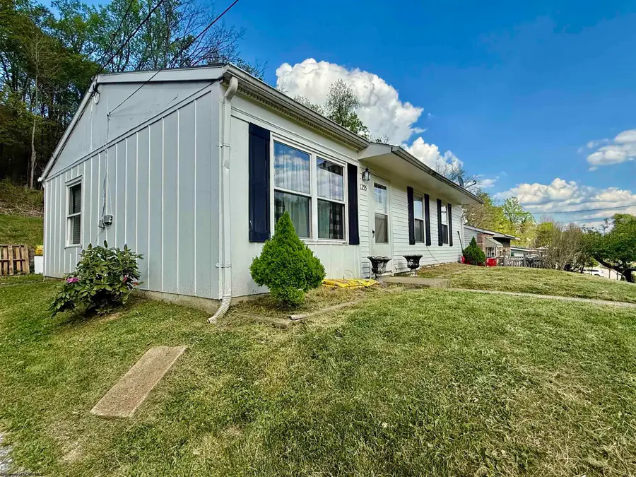 1255 Bellaire Street, Fairmont, WV 26554 - #3