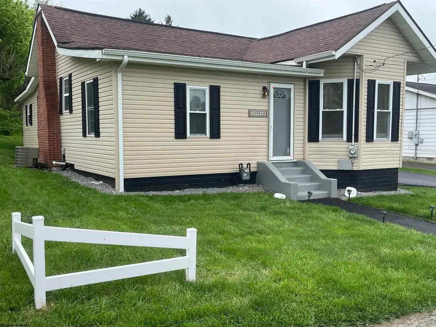 62 Oak Street, Weston, WV 26452 - #2