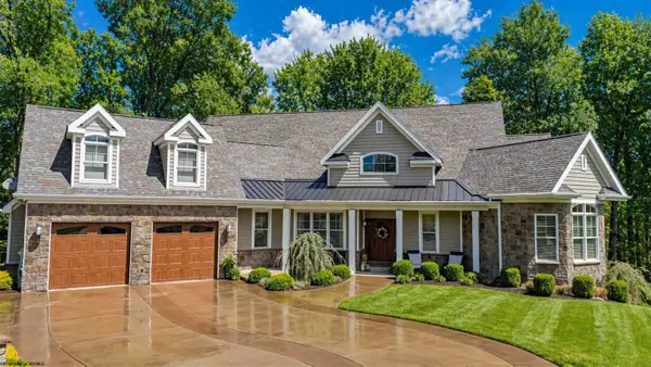 2057 Jackson Iron Circle, Morgantown, WV 26058