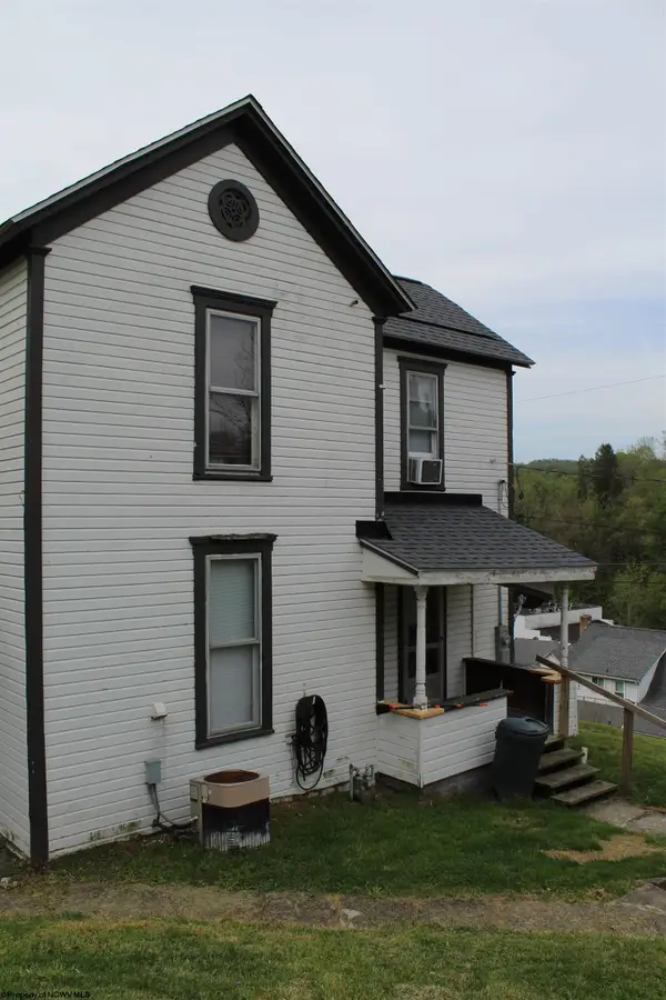 3418 Central Street, Farmington, WV 26571