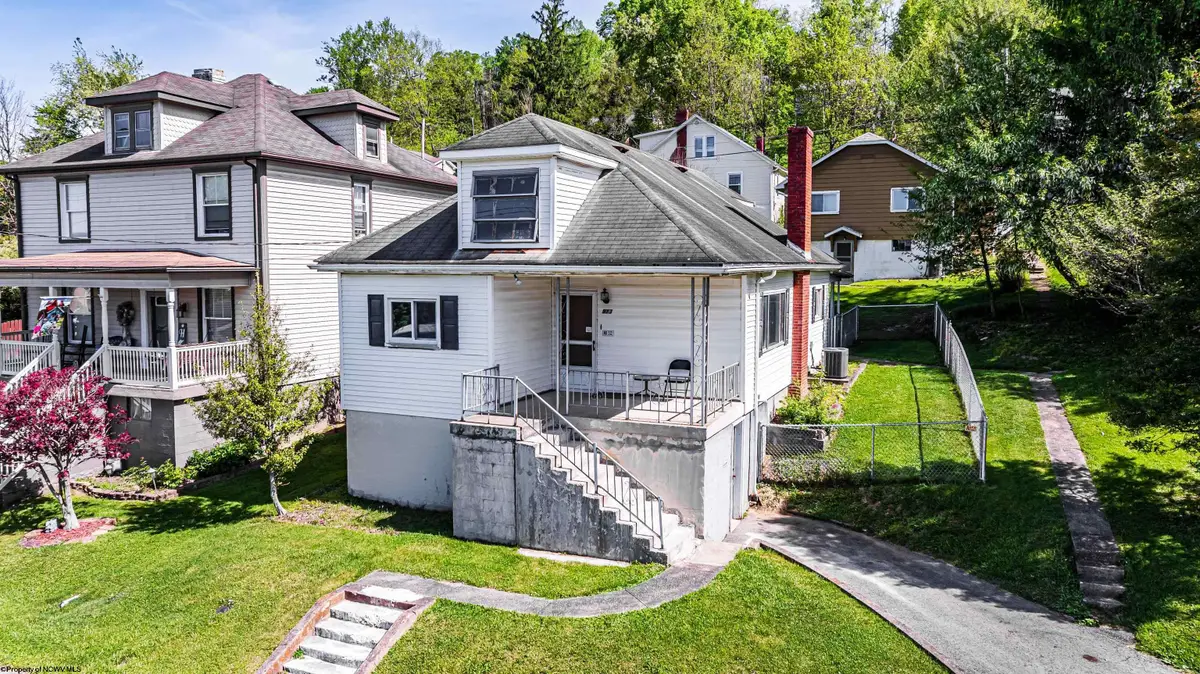 913 Fleming Avenue, Fairmont, WV 26554 - #1