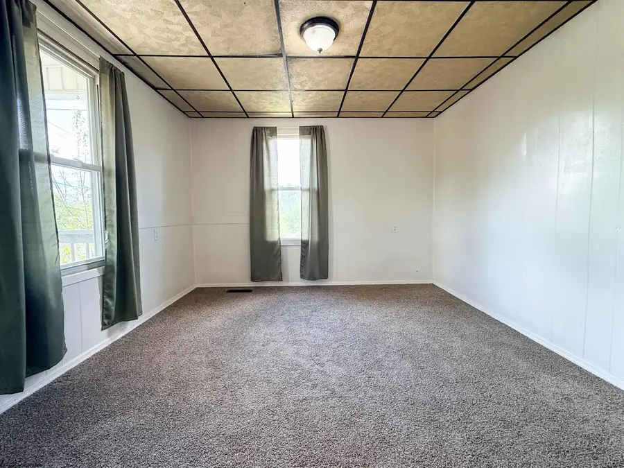 129 Thorn Street, Clarksburg, WV 26301 - #3