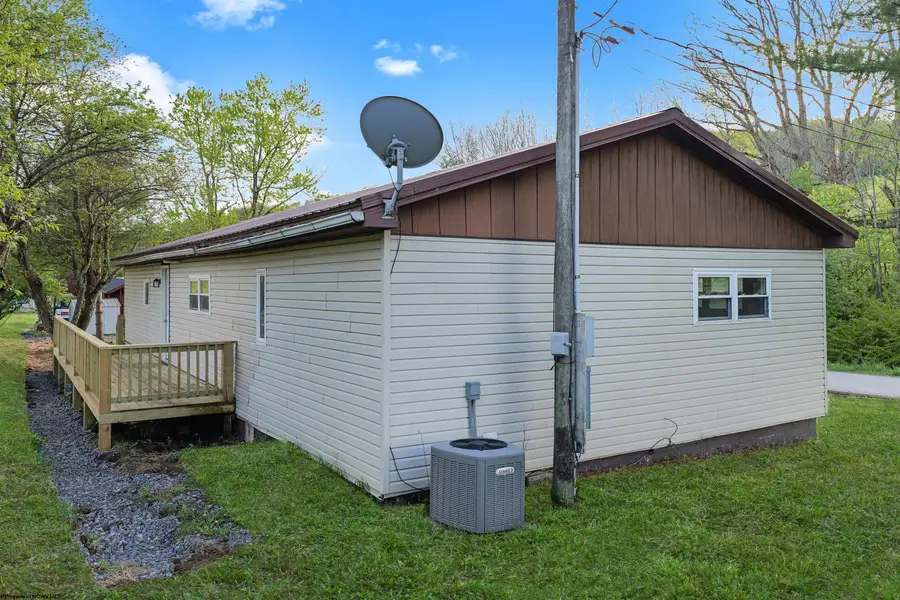 310 Sanders Street, Terra Alta, WV 26764 - #3