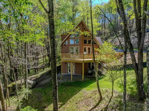 15 S Fern Court, Terra Alta, WV 26764