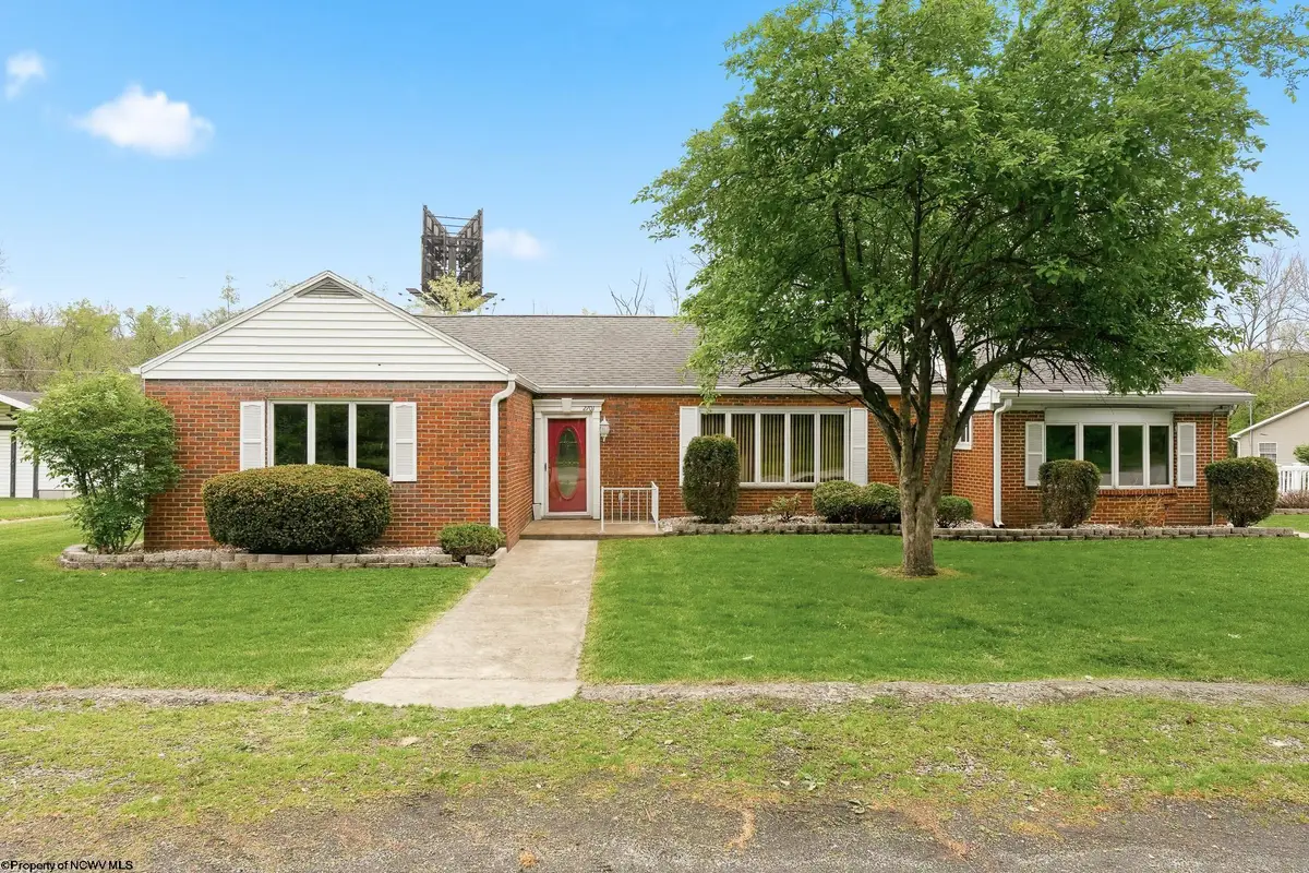 2701 Moyer Road, Connellsville, PA 15425 - #1
