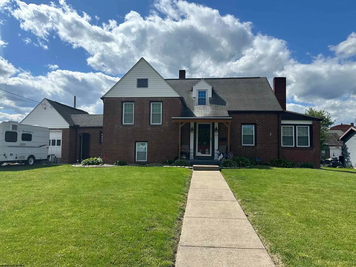 323 Court Avenue, Weston, WV 26452-000 - #1