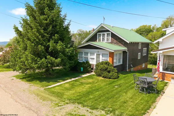 822 Main Street, Addison, PA 15411