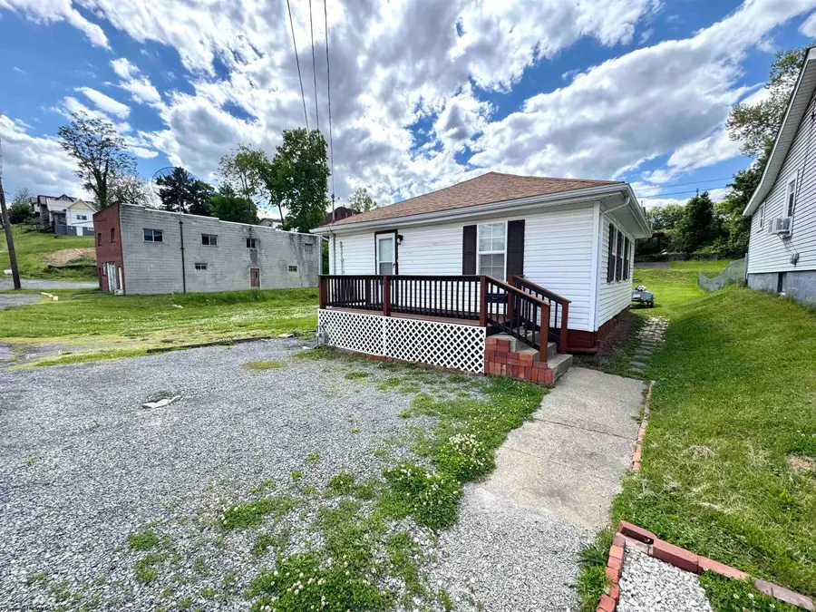 617 Virginia Avenue, Fairmont, WV 26554 - #2