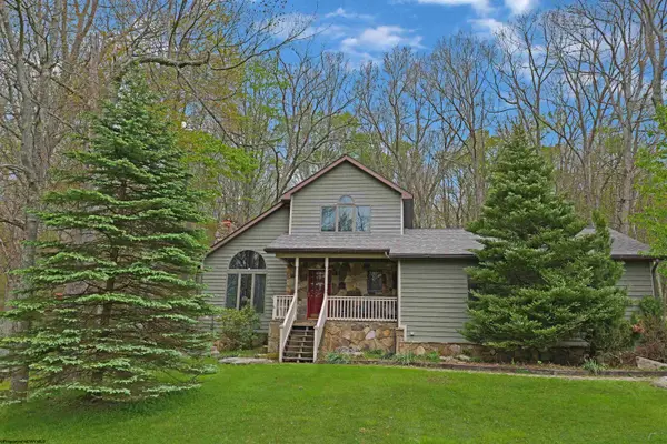 17 GOLDFINCH Lane, Terra Alta, WV 26764