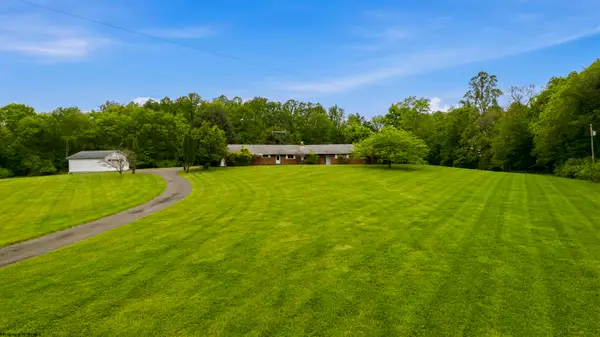 144 Sunset Drive, Grafton, WV 26354
