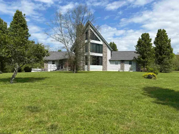 62 Grayfield Street, Worthington, WV 26591