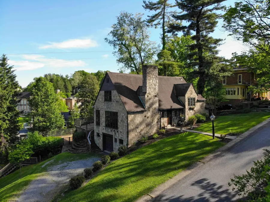8 Sunset Drive, Fairmont, WV 26554 - #2