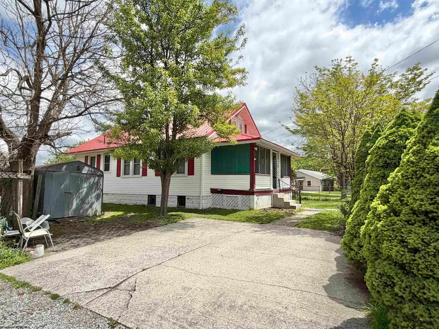 136 Heavner Avenue, Elkins, WV 26241 - #2