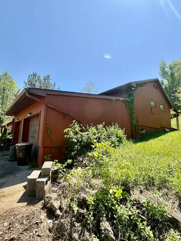 1463 Jarvisville Road, Salem, WV 26426