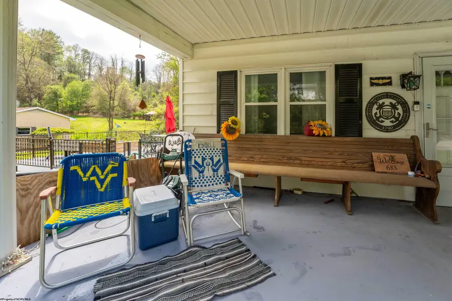 688 E Grafton Road, Fairmont, WV 26554 - #2