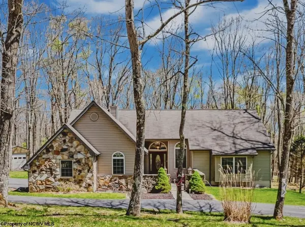 888 E Alpine Drive, Terra Alta, WV 26764