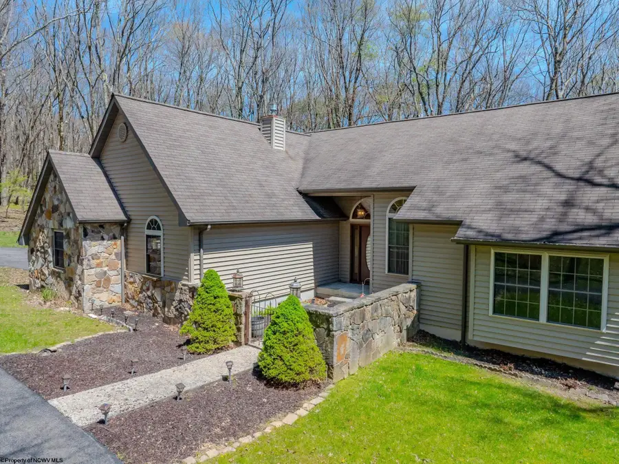 888 E Alpine Drive, Terra Alta, WV 26764 - #2