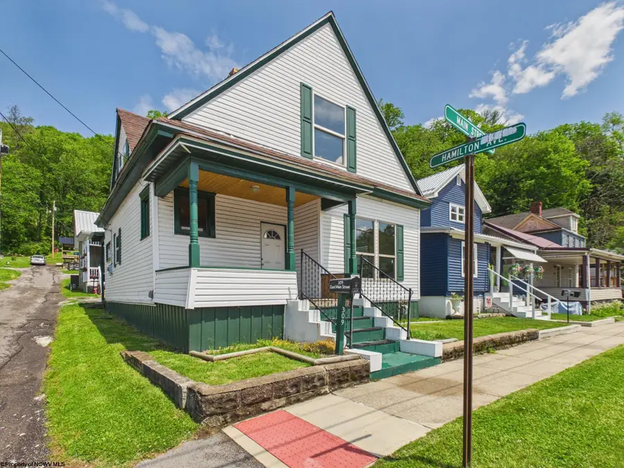 309 E Main Street, Mannington, WV 26582 - #2