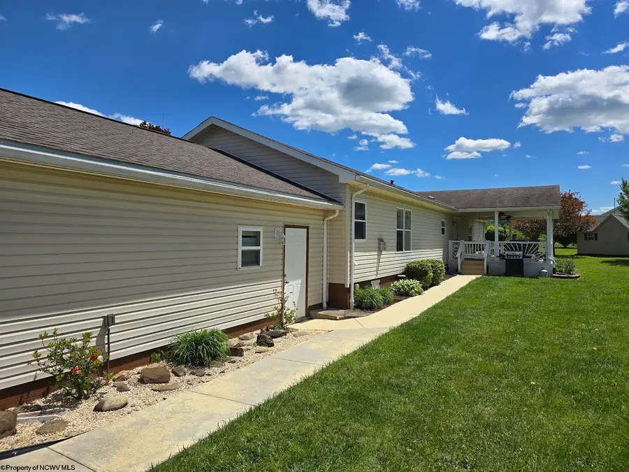 431 Pine Circle, Reedsville, WV 26547 - #2