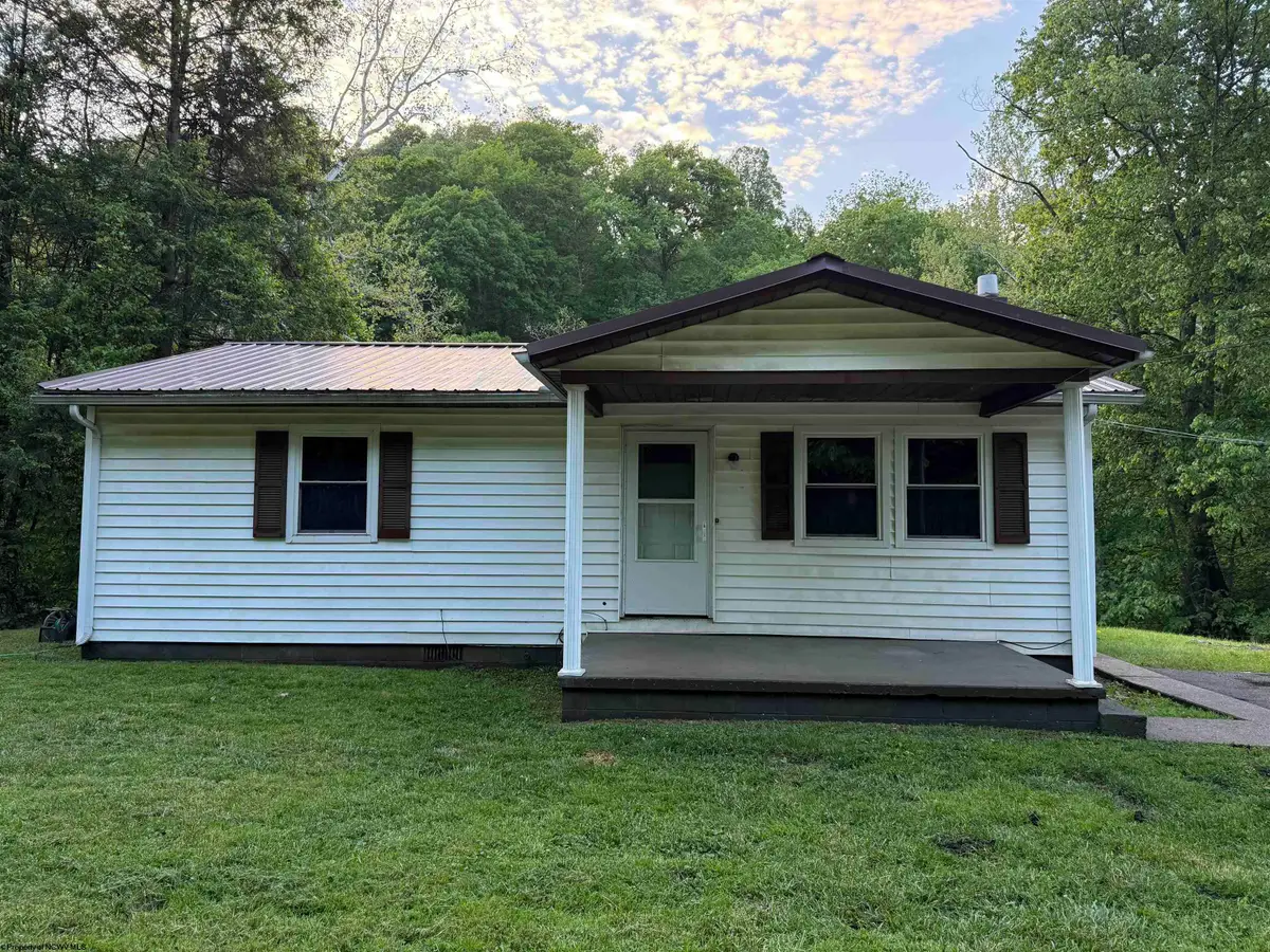 3652 Husky Highway, Farmington, WV 26571 - #1