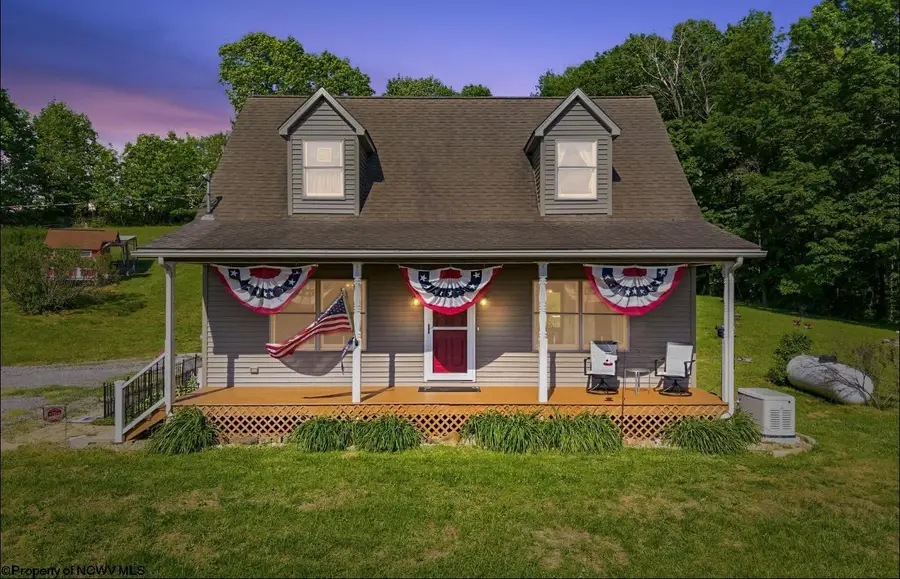 718 TRAP SPRINGS Road, Grafton, WV 26354 - #2