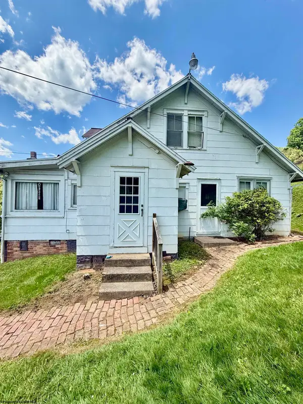 45 Blake Avenue, Salem, WV 26426