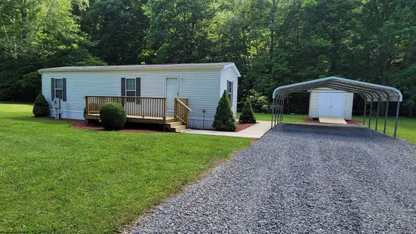 24 Line Drive, Fairmont, WV 26554