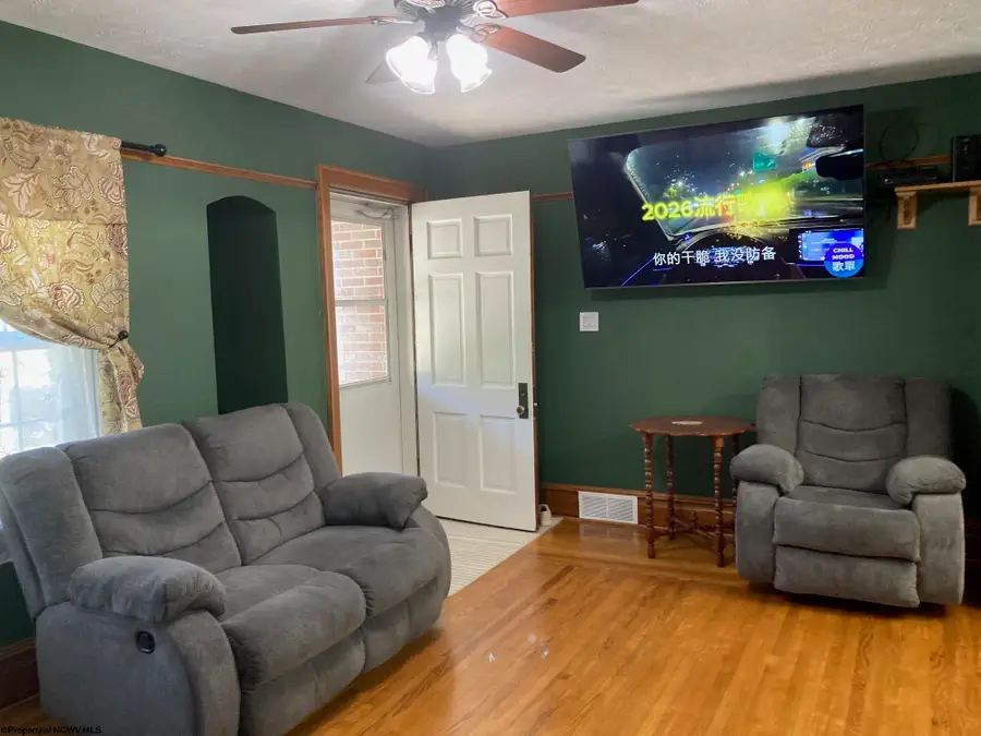 125 Cottage Avenue, Weston, WV 26452 - #3
