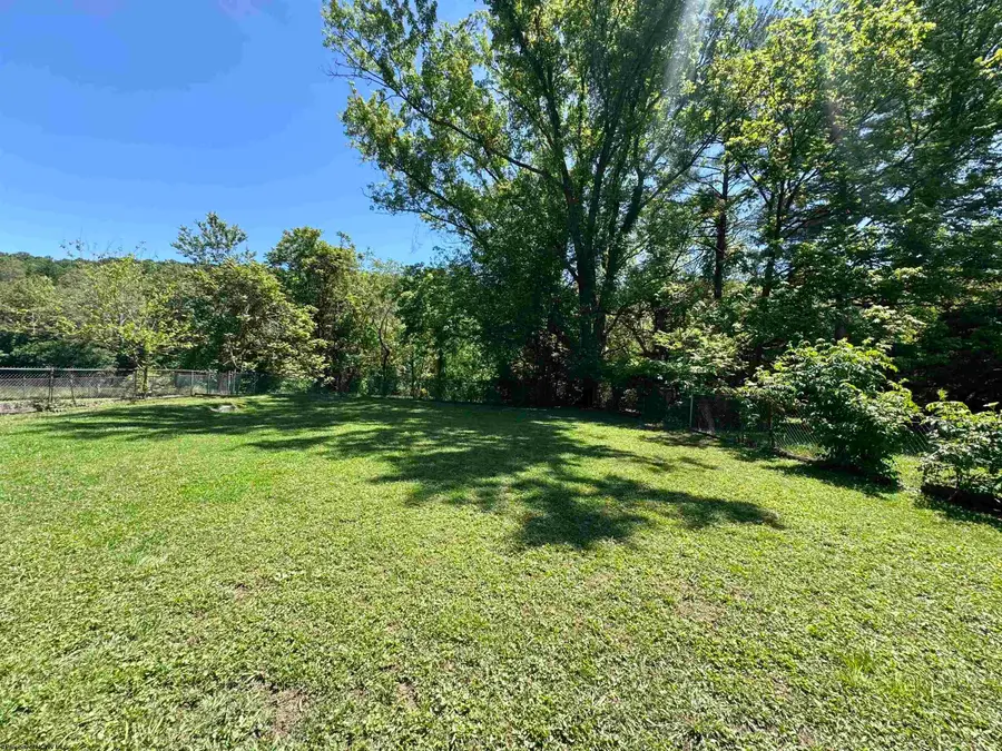 523 Maple Avenue, Grafton, WV 26354 - #2