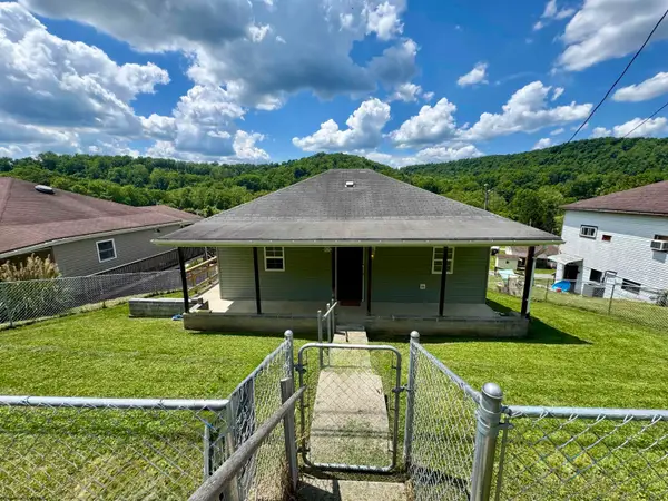 37 Crown Street, Worthington, WV 26591