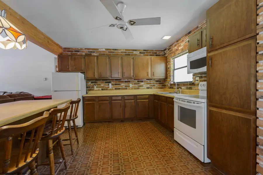 1061 Loren Lane, Fairmont, WV 26554 - #2